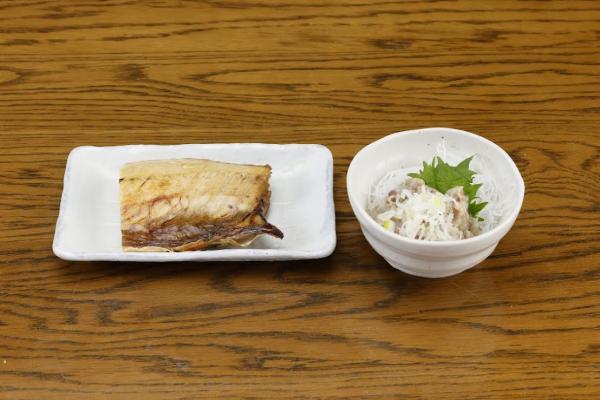 サバ塩焼・あじなめろう定食（ハーフ＆ハーフ）