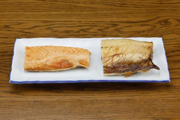 サバ塩焼・鮭ハラス塩焼定食（ハーフ＆ハーフ）