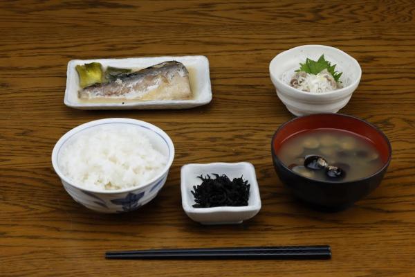 さばみそ煮・あじなめろう定食（ハーフ＆ハーフ）